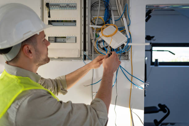 Best Circuit Breaker Repair  in Pierre, SD